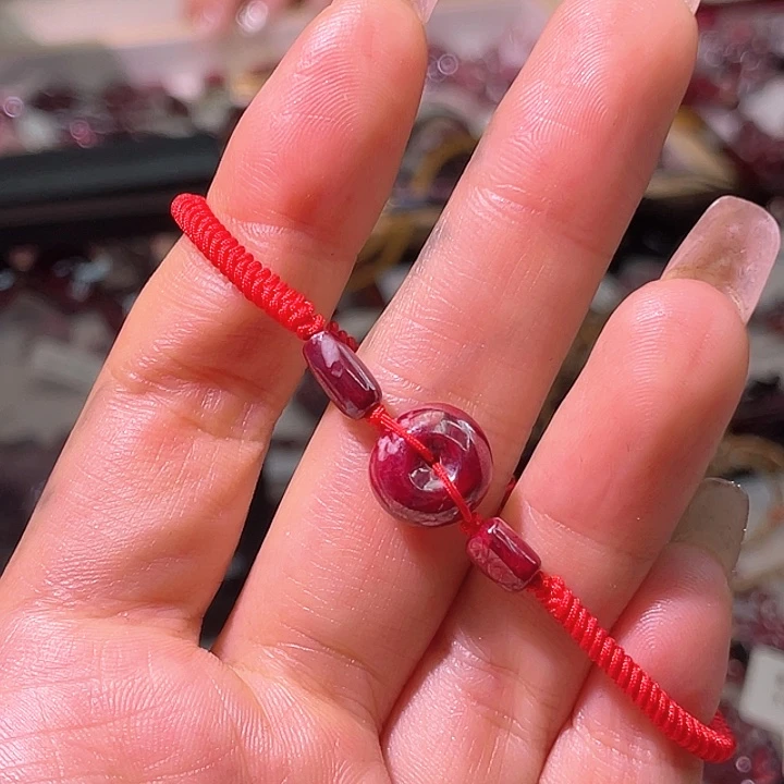 吉***娃天然辰砂朱砂手链