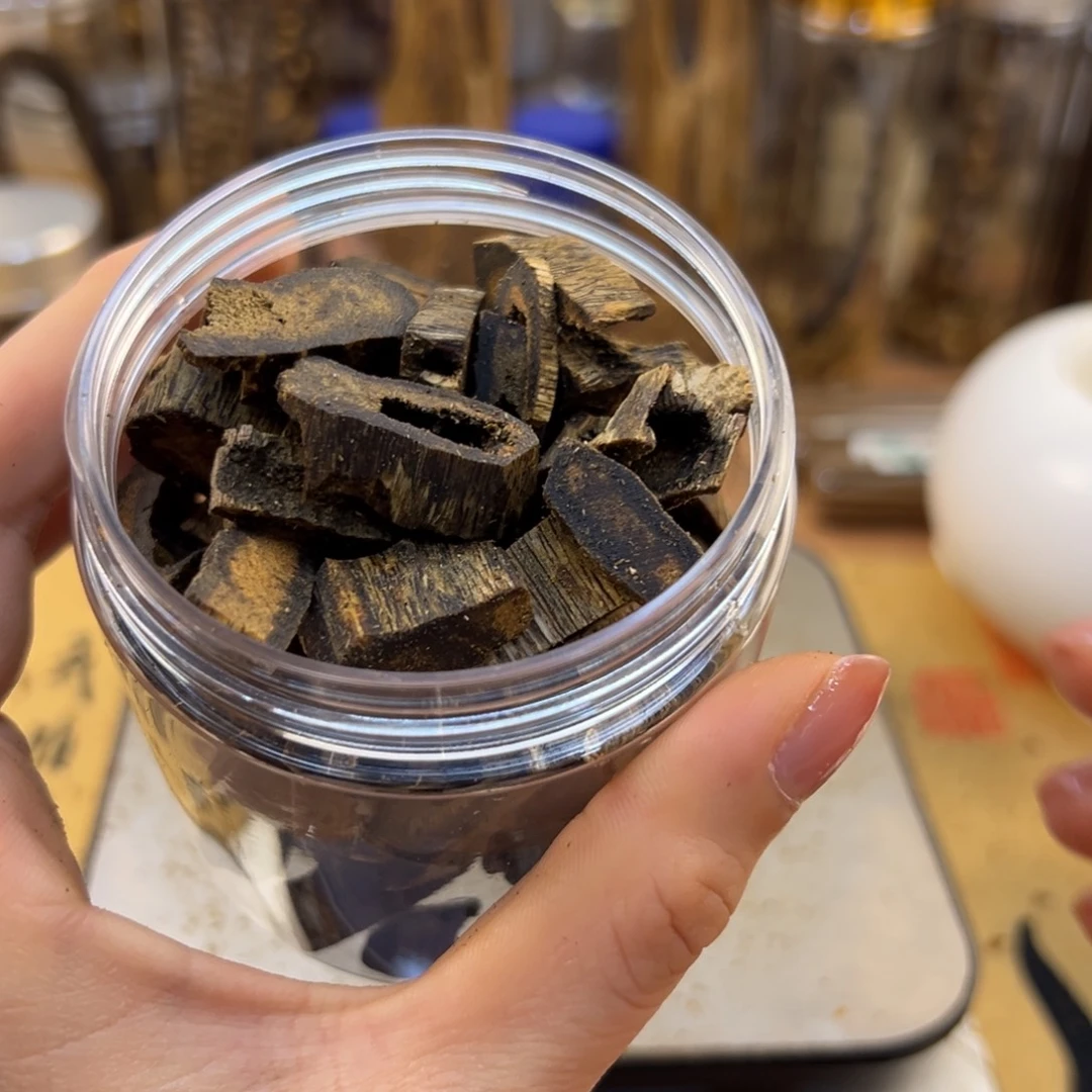 沉香沉香碎屑棋楠沉香透顶绿车珠碎料51克