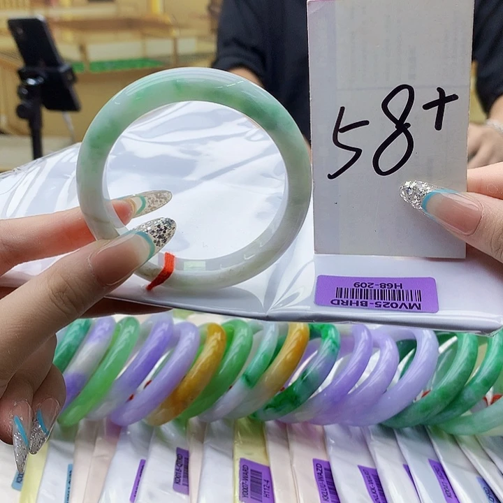 翡翠未镶嵌手镯ii