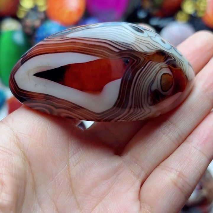 飞***哥玛瑙/玉髓未镶嵌珠宝半成品