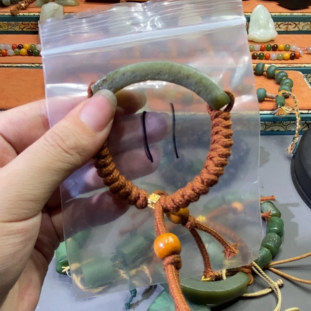 和田玉颈饰未镶嵌陈*长