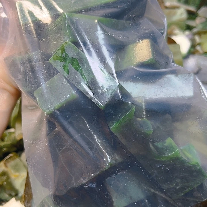 未镶嵌和田玉（糖玉）珠宝半成品爱***远