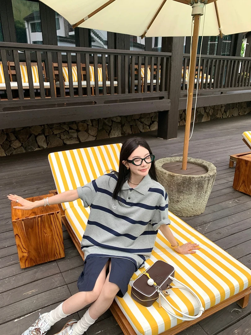 欧阳 6/16 20点【LA老钱 松弛日常】刺绣条纹针织Polo衫短袖