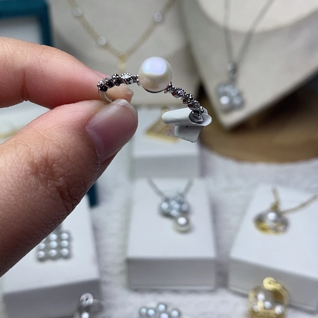 银S925镶嵌耳饰淡水珍珠