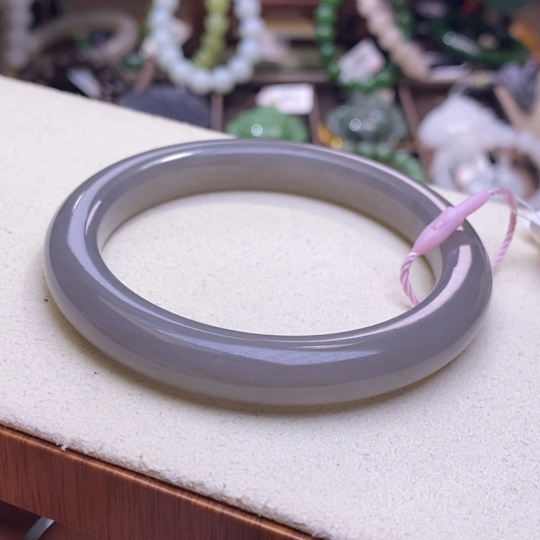 颈饰未镶嵌和田玉57.5毕业级老矿料浓烟紫仙女紫手镯