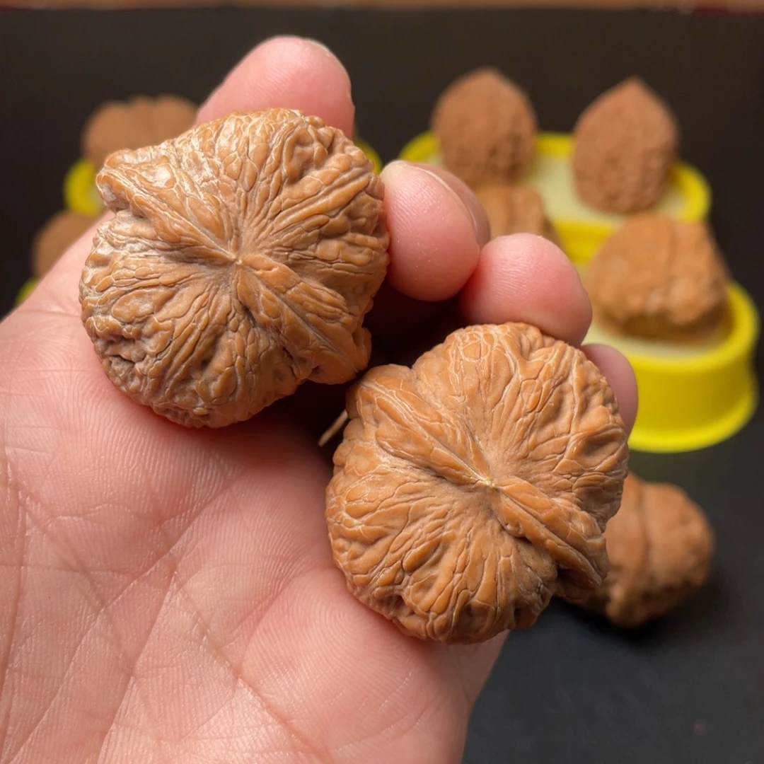 核桃?*哉很农文玩核桃元宝