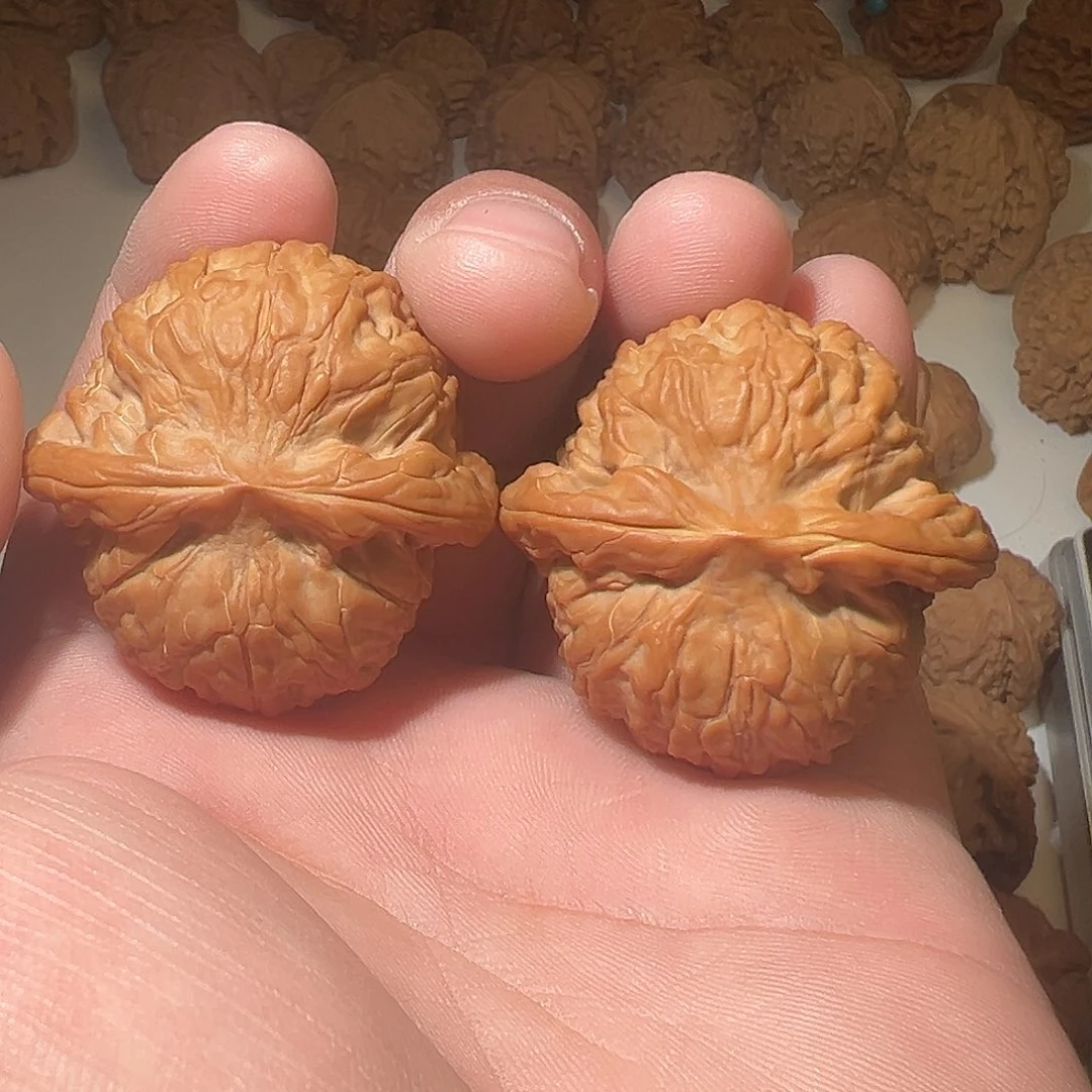 白***墨猴头核桃吊坠文玩