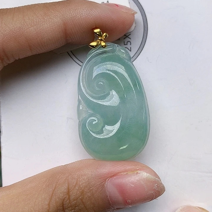 颈饰18K金镶嵌翡翠天然翡翠