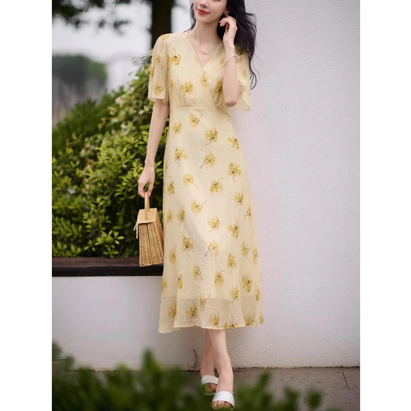 莱赛尔黄色碎花度假连衣裙 收腰显瘦中长款V领茶歇裙子女款高级感