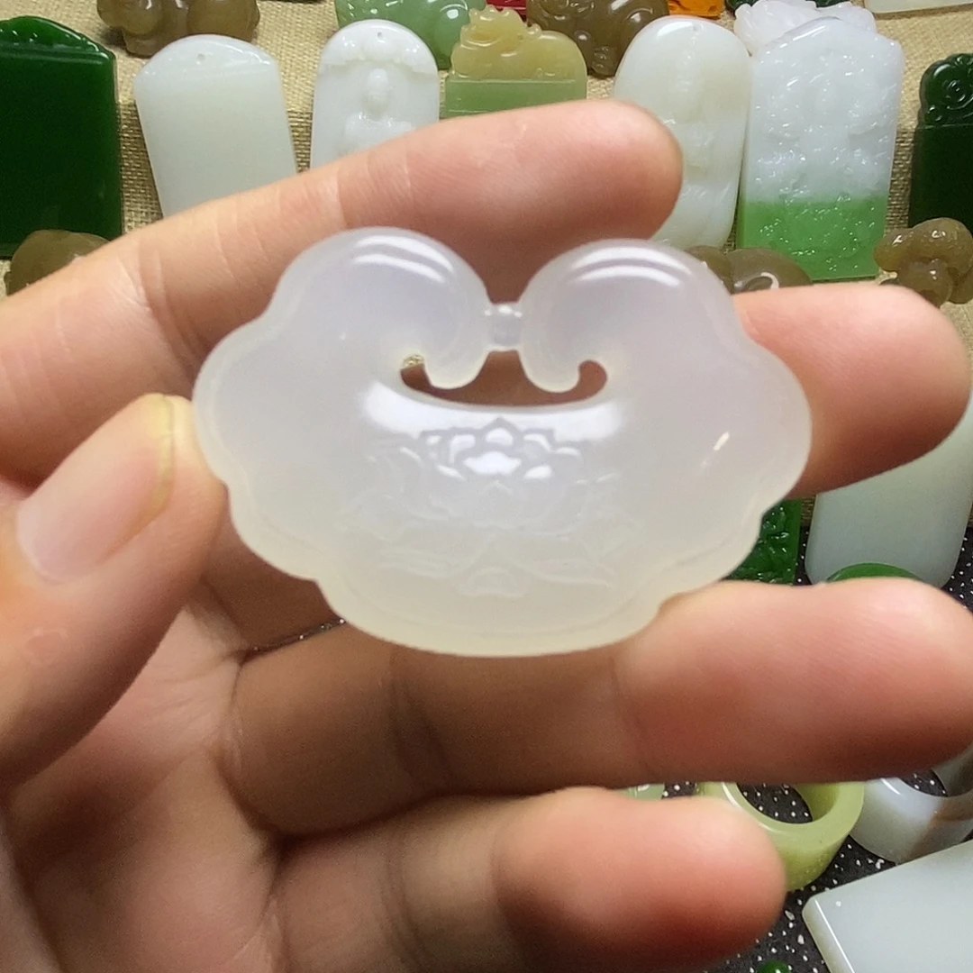 颈饰未镶嵌和田玉