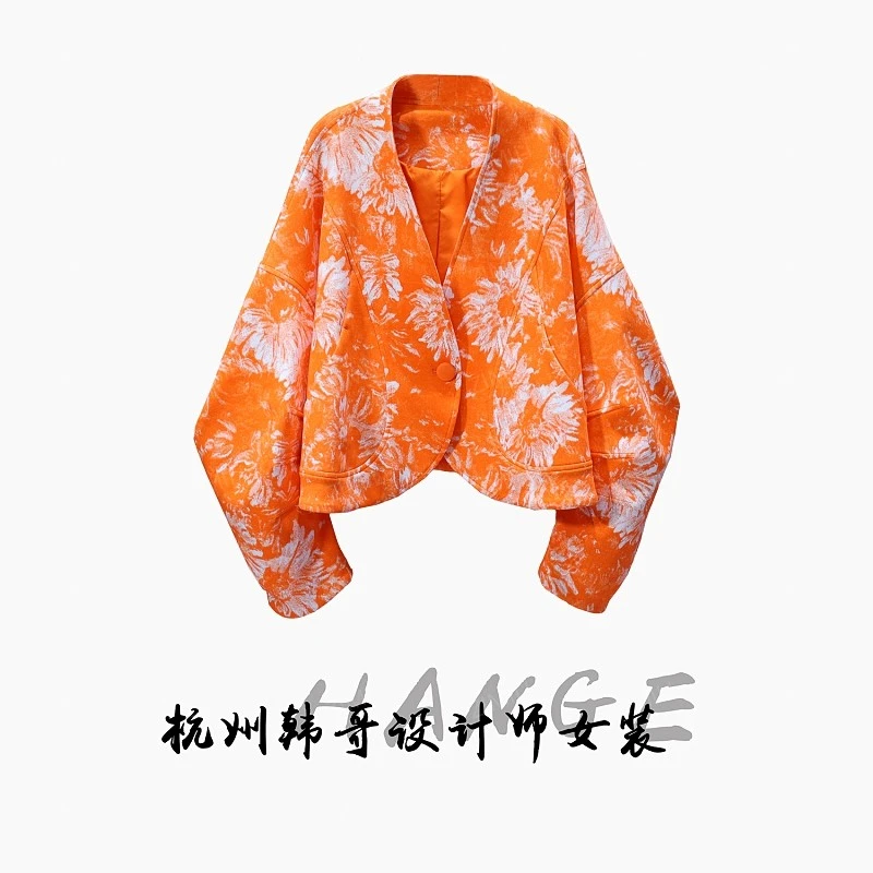 【韩哥女装】2025欧货《太阳花》爱玛橙廓形休闲运动弯刀袖外套6172