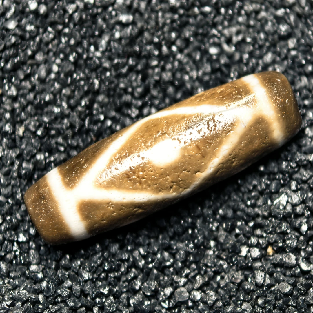 『宸祥』行运·金刚六眼珠·灰雪域系列·36×11mm(No.00095)