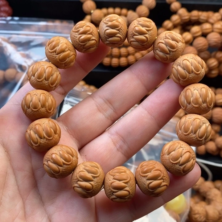 维***物微瑕泛油二等吞噬