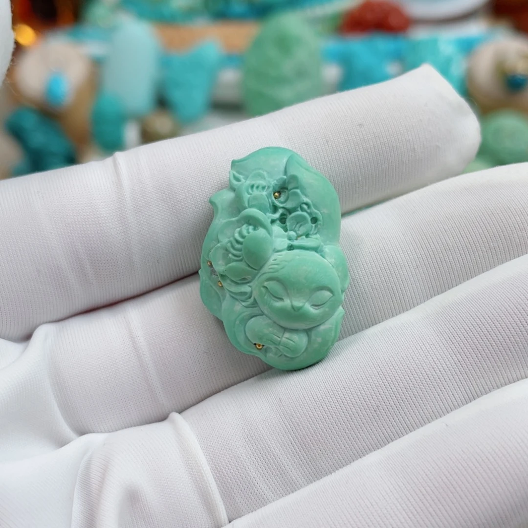 绿松石未镶嵌珠宝奇石