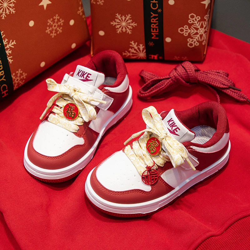 过年红色女童运动鞋2025春季新款儿童运动鞋皮面透气福字过年板鞋