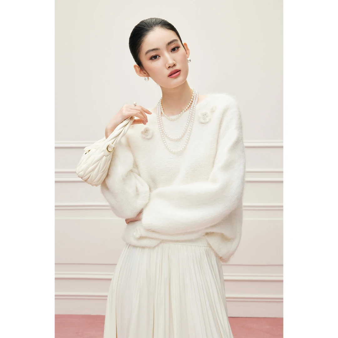 【达人专属】MandyZhang针织衫女秋冬款钉珠勾花毛衣MT0748