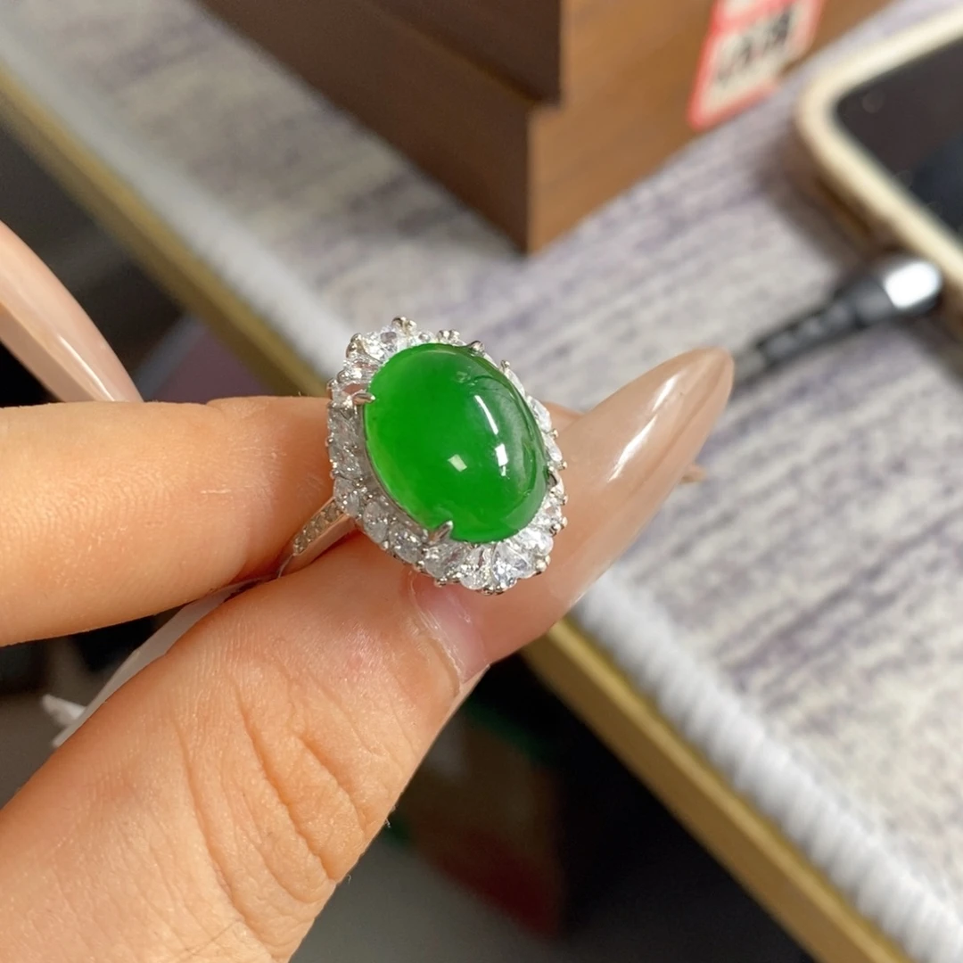 诺****颈饰银S925镶嵌翡翠