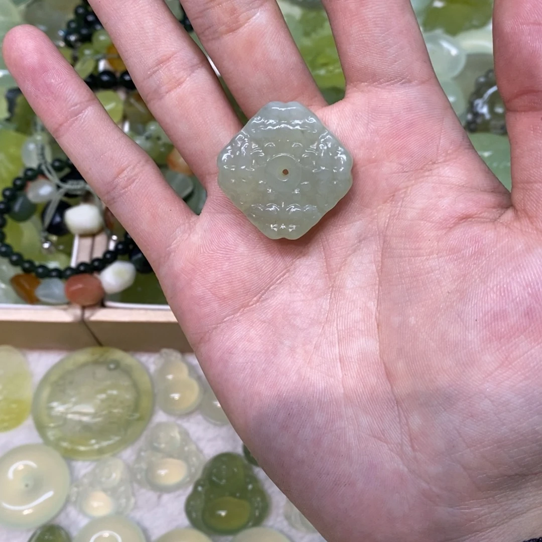 岫玉未镶嵌吊坠(不含链)两单包邮