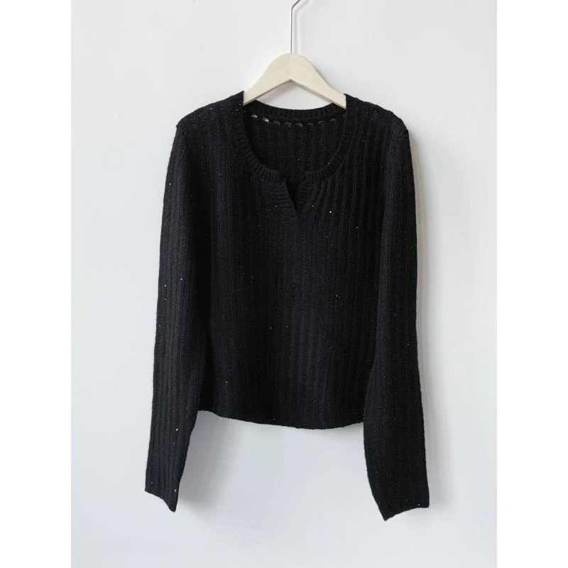 清-汤圆吖软糯圆领亮片款黑色针织毛衣243080