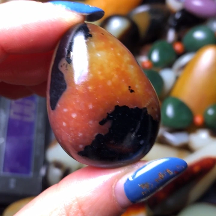 和田玉未镶嵌珠宝奇石