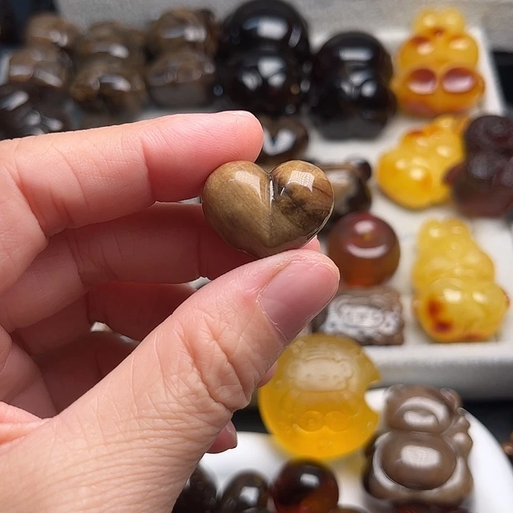 琥珀颈饰未镶嵌根珀