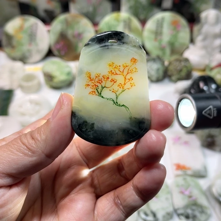 独山玉未镶嵌颈饰