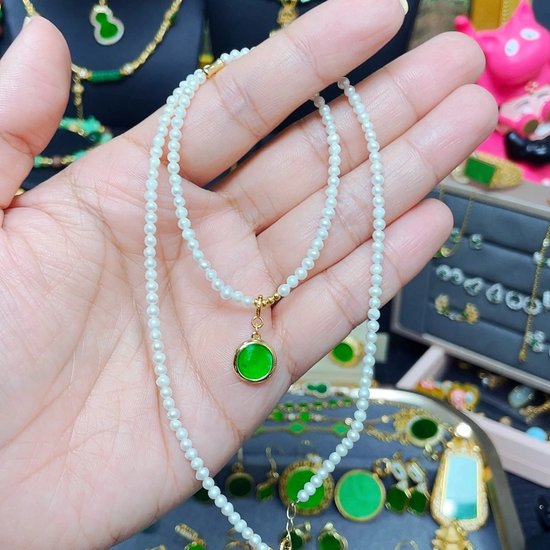 小***兰翡翠未镶嵌颈饰不退不换