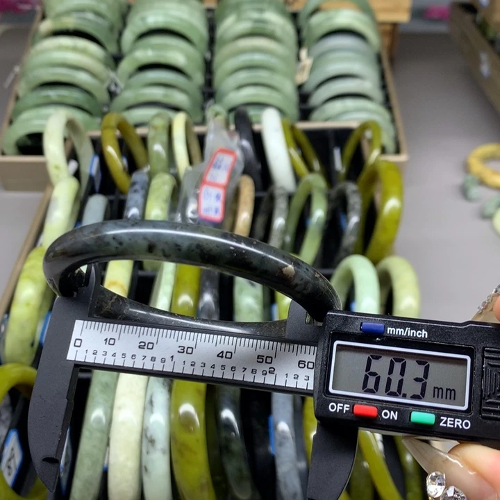 未镶嵌蛇纹石玉手镯119