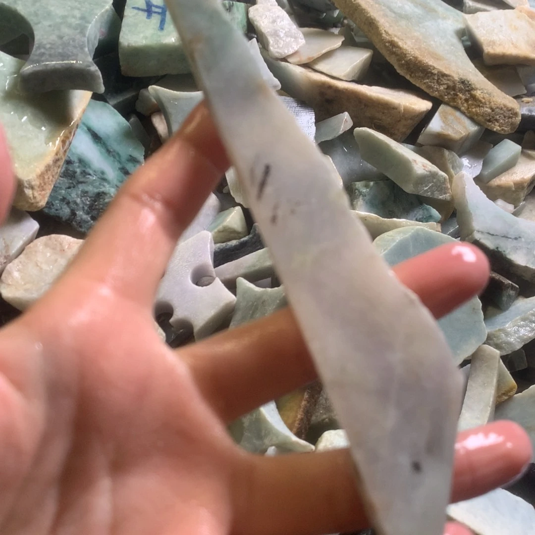 翡翠颈饰未镶嵌缅甸翡翠