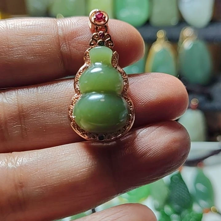 和田玉银S925镶嵌颈饰