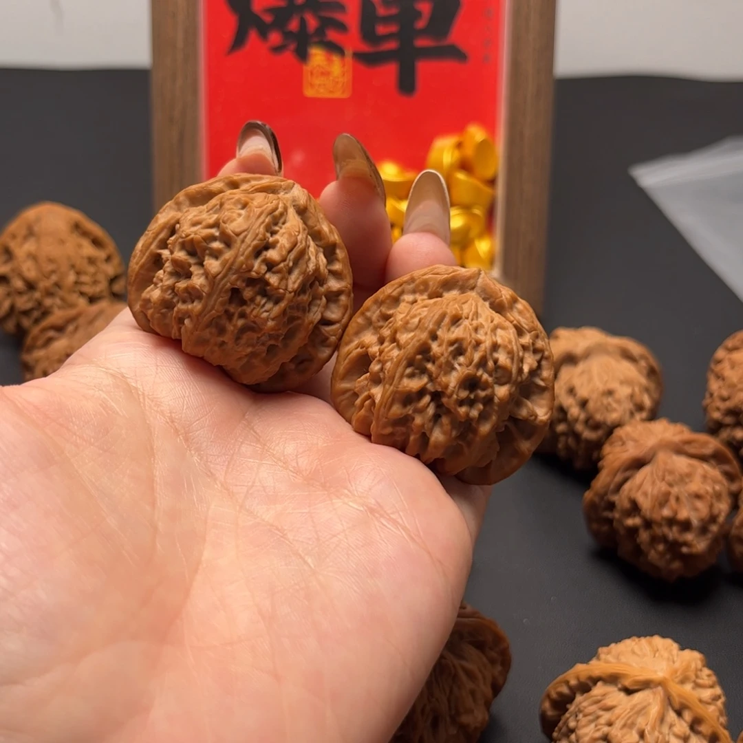 文玩核桃把件白狮子40