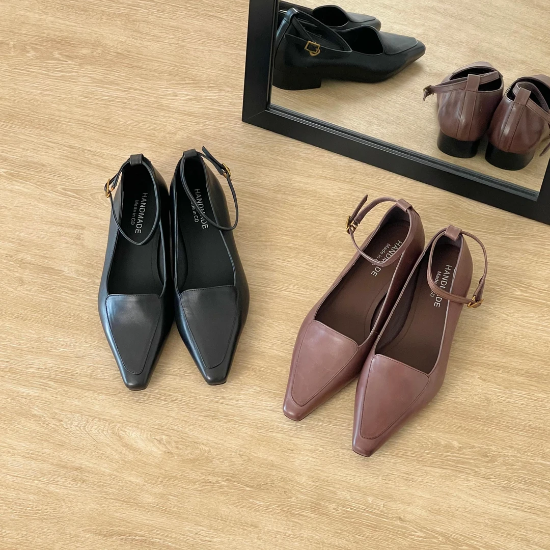 HUSSLOVE 头层牛皮·跟高2CM·法式高级感简约尖头脚腕扣带单鞋女鞋