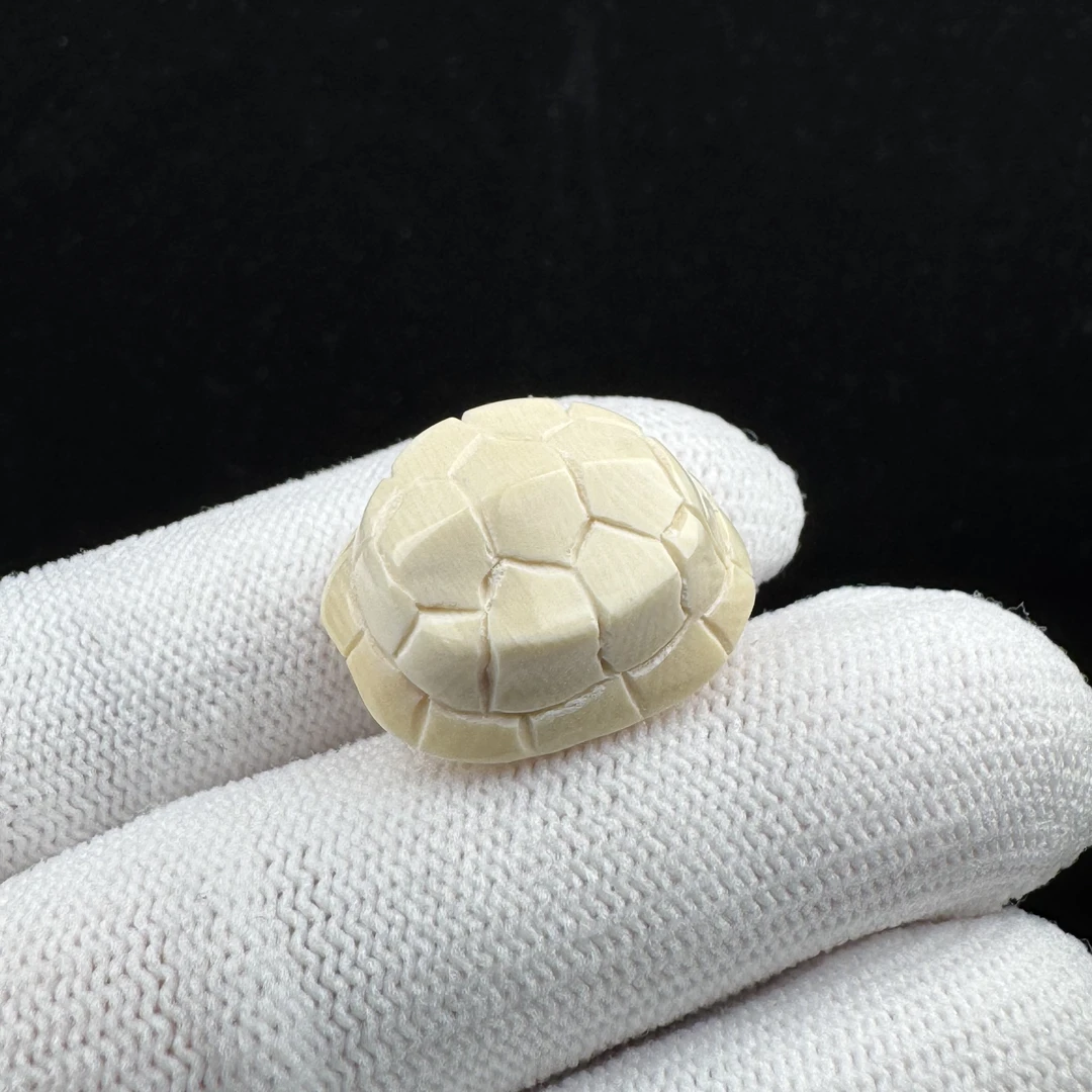 H5268天然猛犸 雕刻富甲 18*21.5*12mm支持鉴