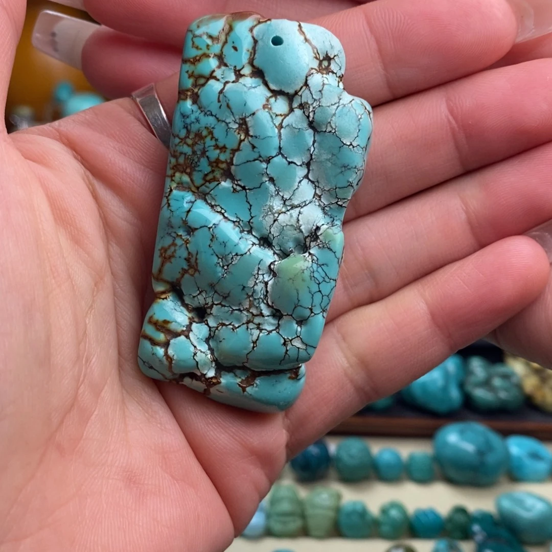 绿松石未镶嵌珠宝奇石