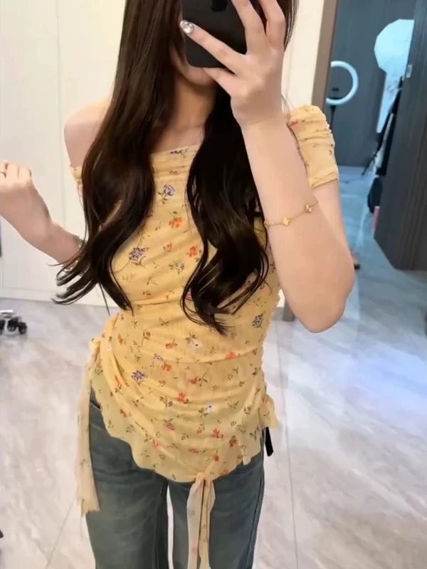 一字肩法式碎花短袖T恤女夏季不规则修身甜辣妹chic显瘦打底上衣