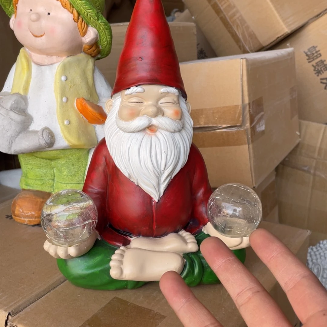 【闪购商品】树脂红色打坐地精摆件