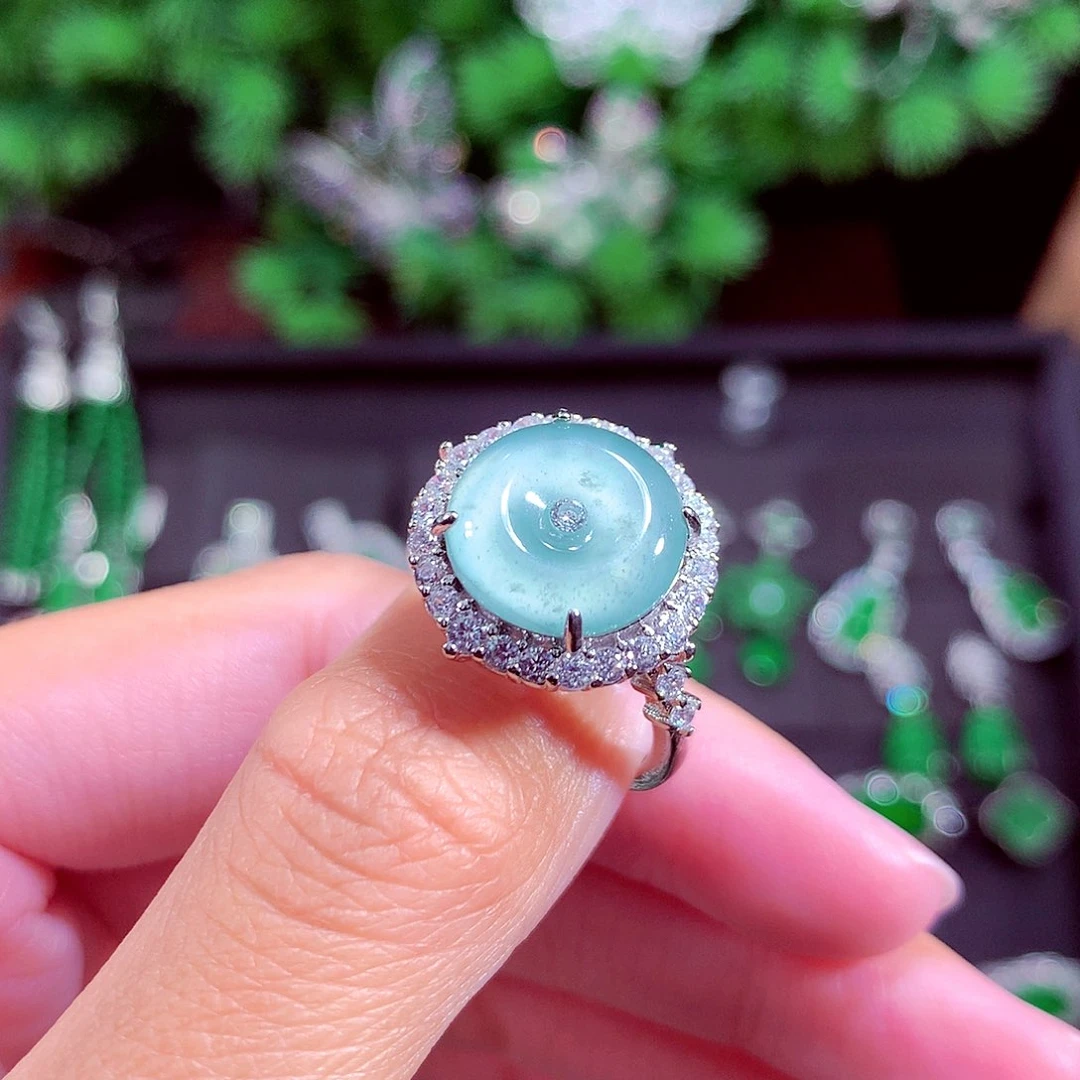 颈饰未镶嵌翡翠天然