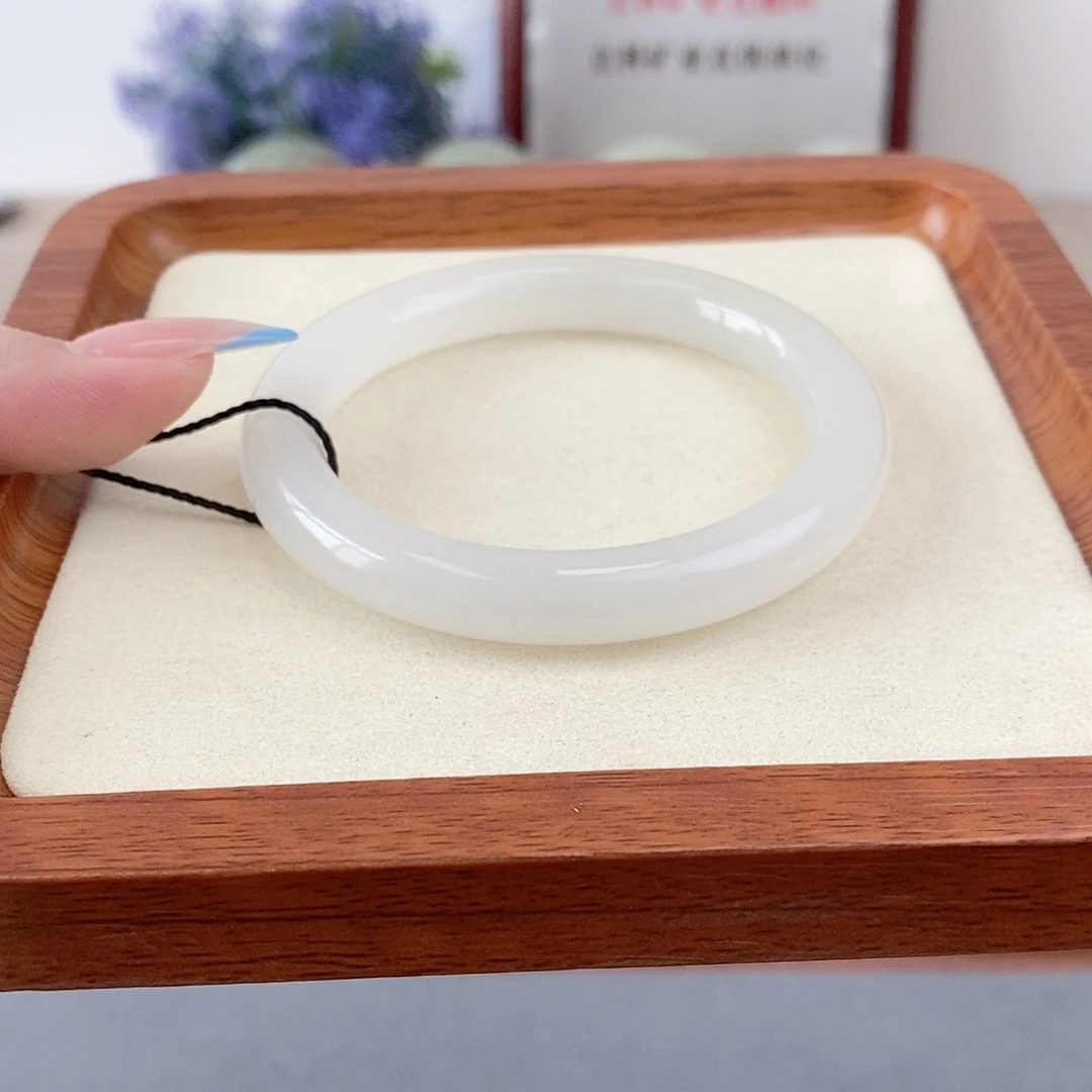 和田玉手镯未镶嵌芸*白胶猫57