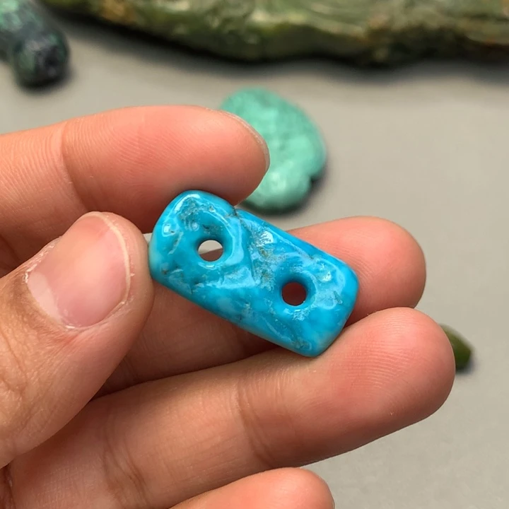 绿松石颈饰未镶嵌