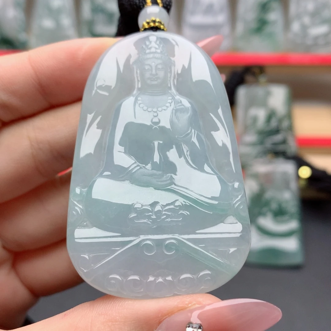 辉***天颈饰未镶嵌翡翠素衣观音