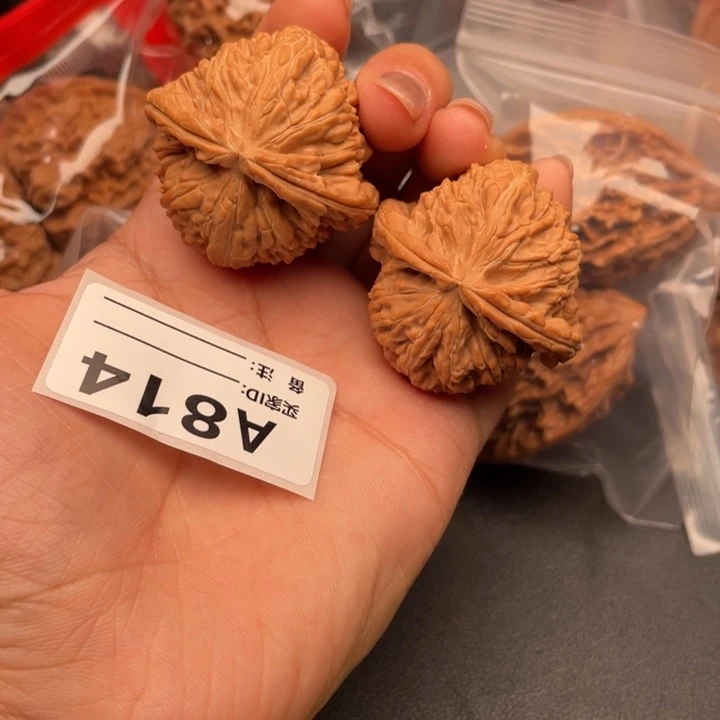文玩核桃吊坠核桃
