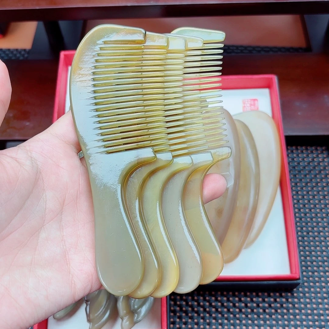 纯手工制作纯牛角梳子