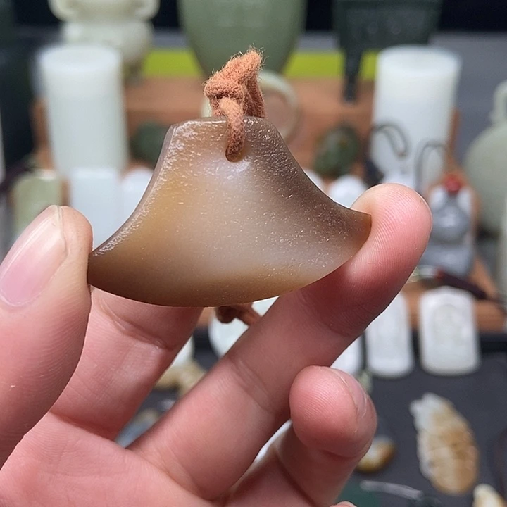 和田玉吊坠(赠链)未镶嵌