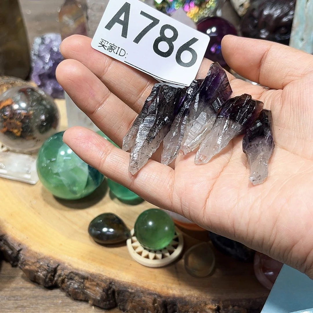 未镶嵌珠宝半成品水晶香*儿多样性发其一微瑕