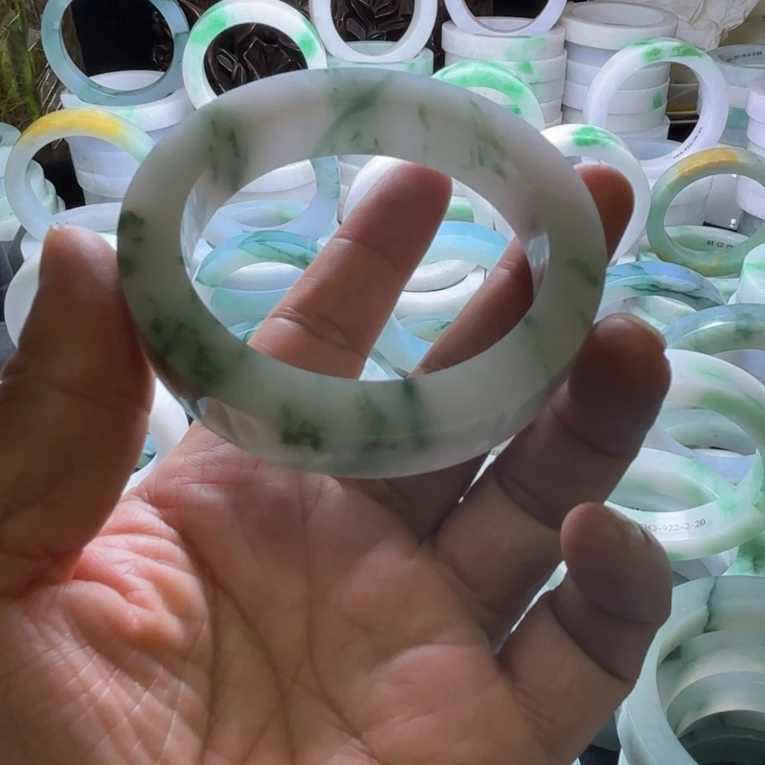 定制翡翠未镶嵌定制翡翠手镯未镶嵌