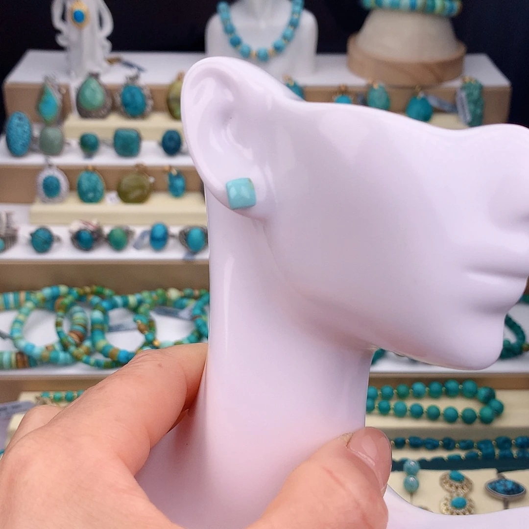 绿松石未镶嵌耳饰