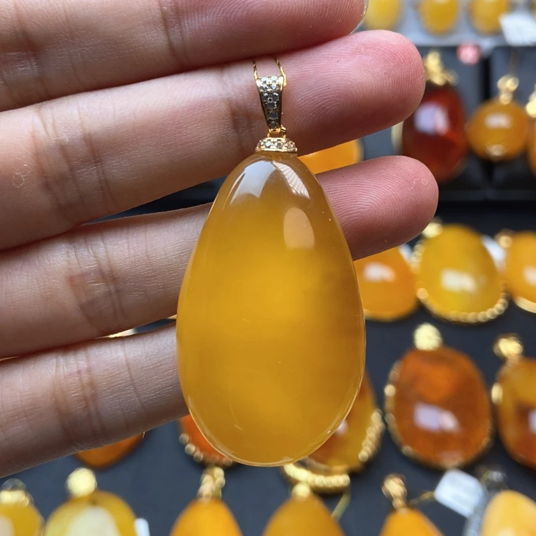 银S925镀金镶嵌颈饰琥珀