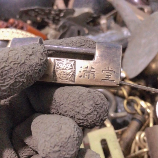 赵***团闪电购铜摆件工艺品