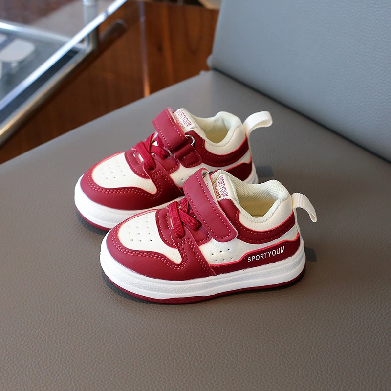 婴幼儿软底学步鞋春秋运动鞋女宝鞋子男童防滑小童宝宝鞋透气皮面