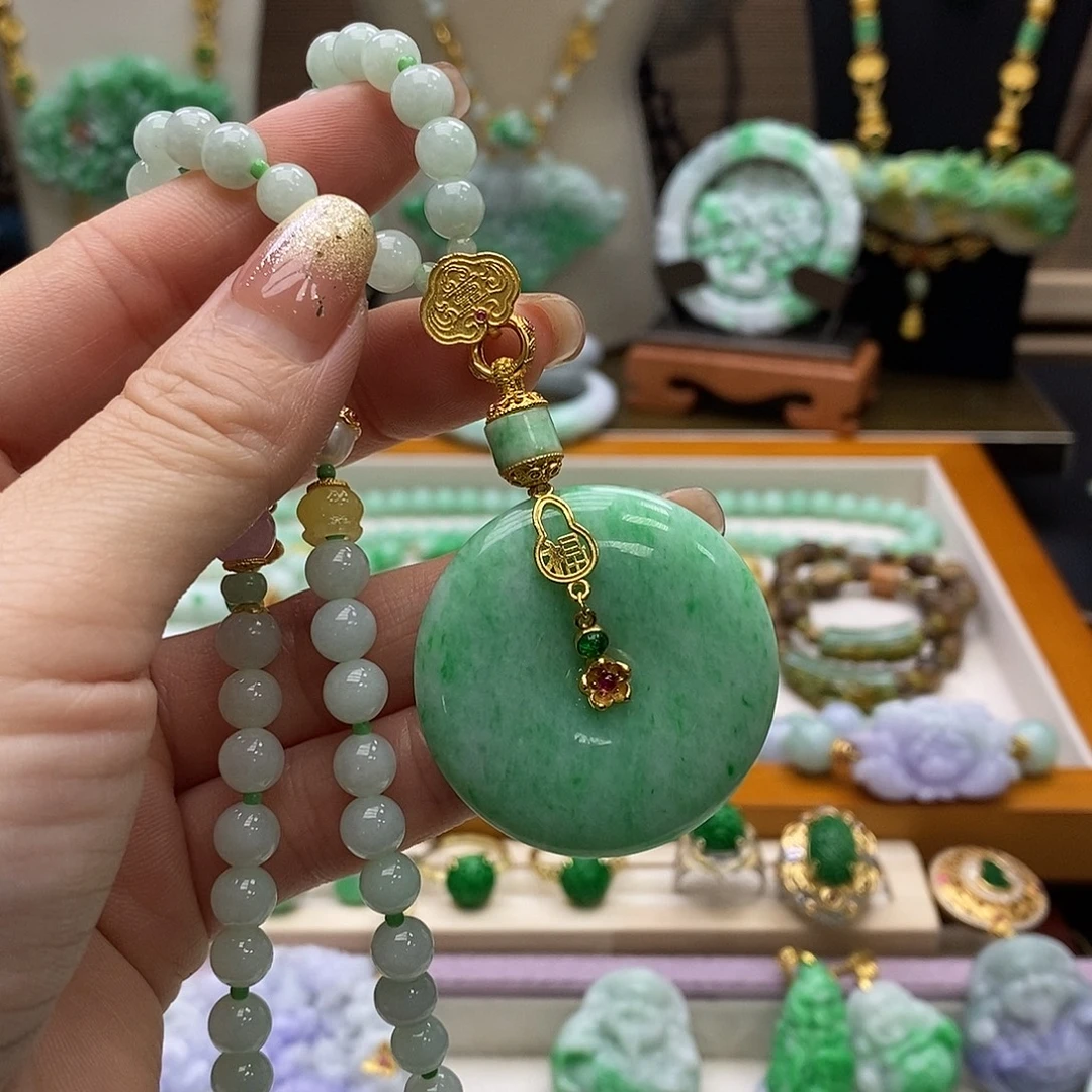 翡翠未镶嵌颈饰天然